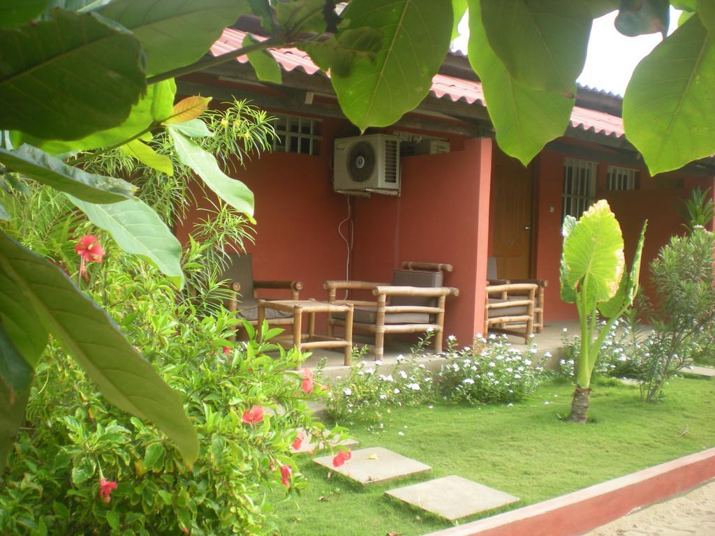 Hotel Robinson Plage Lomé Eksteriør billede